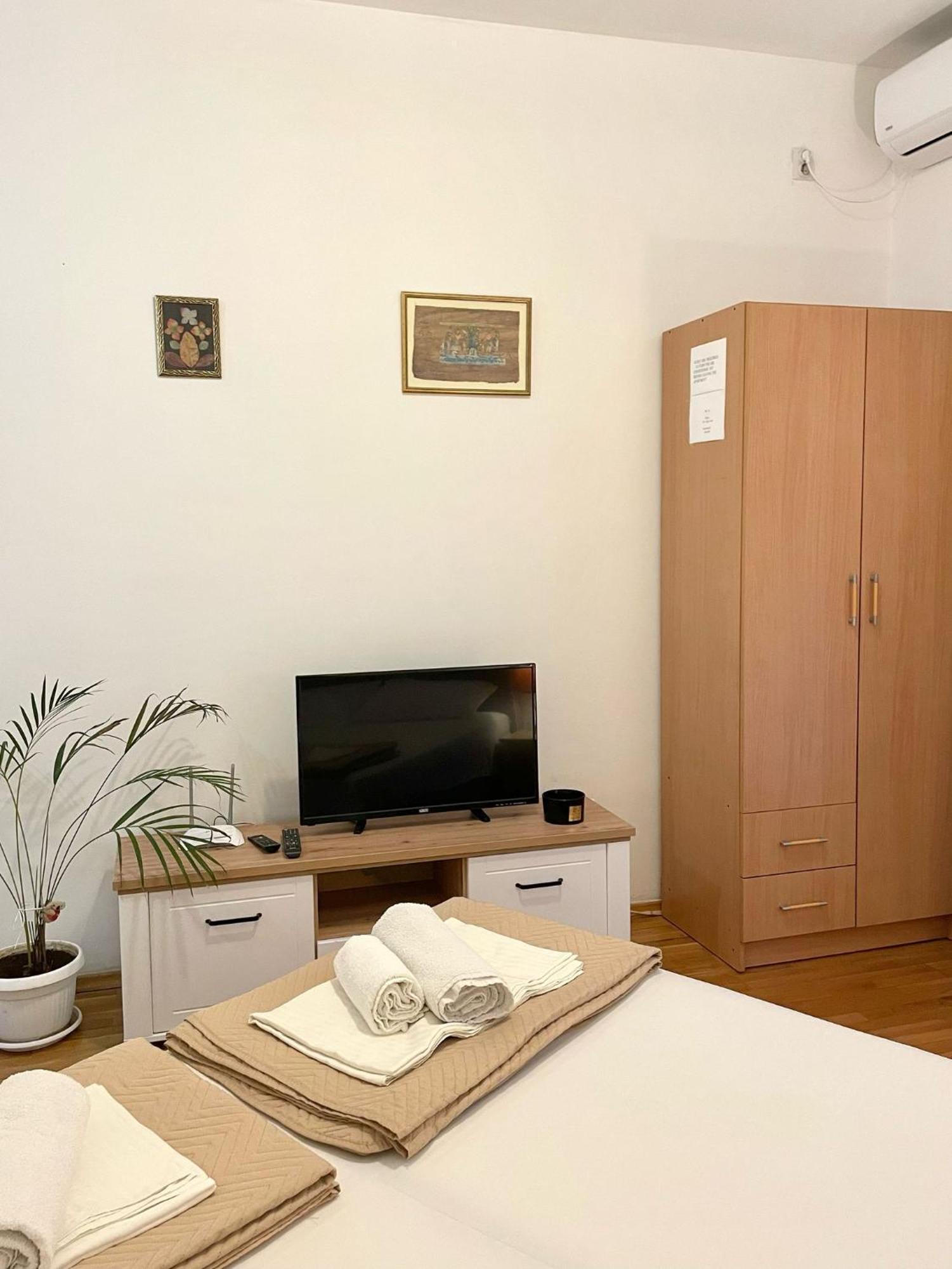 Apartment Kralj Kotor Luaran gambar